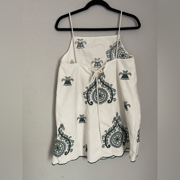 Zara Elegant White and Green Embroidered Women's Dress Size M - Picture 8 of 14